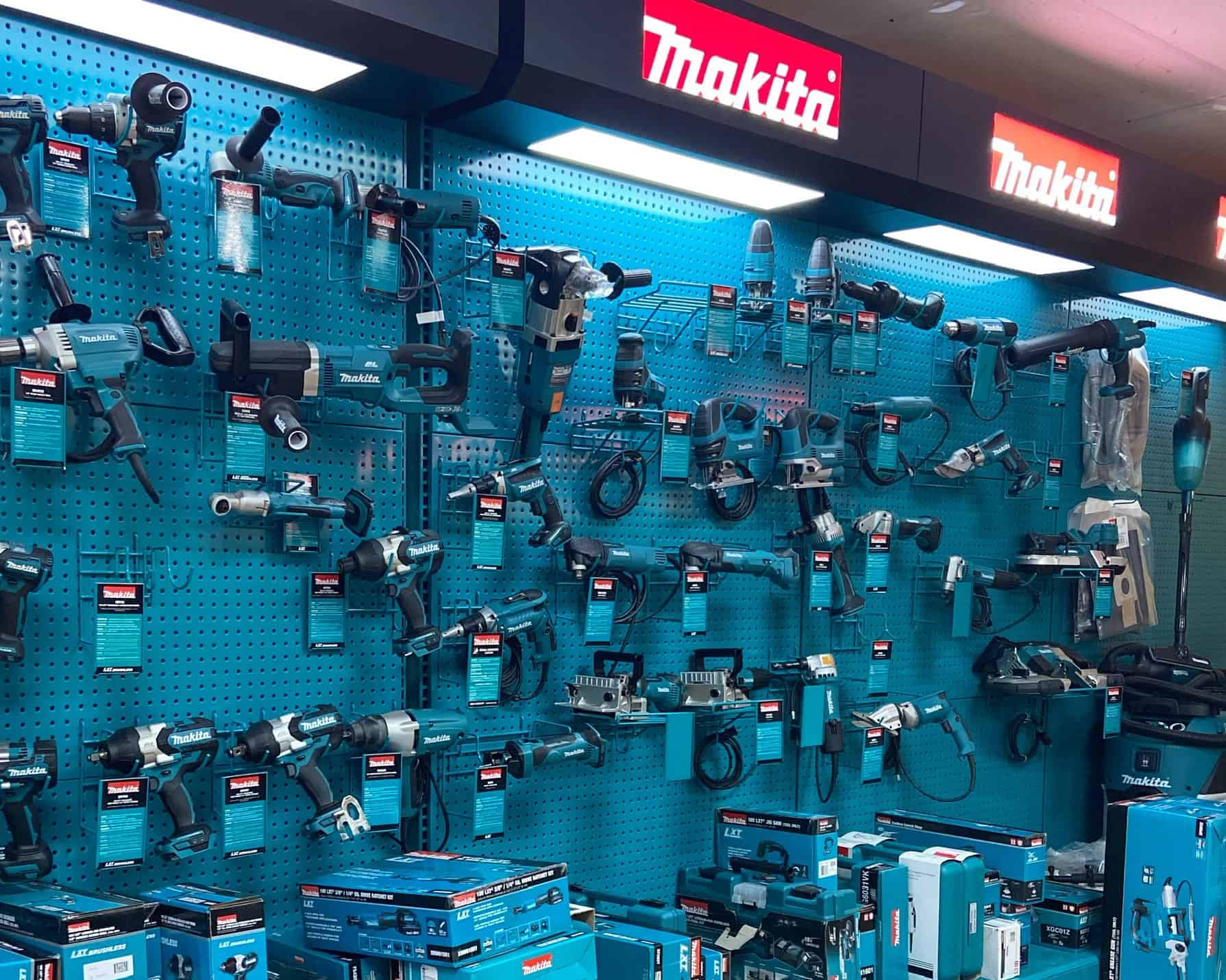 makita tool wall